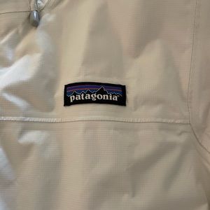 Women’s Patagonia white windbreaker M